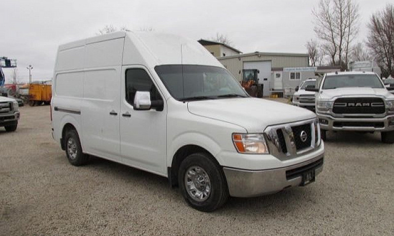 2014 Nissan Nv Sv 25...