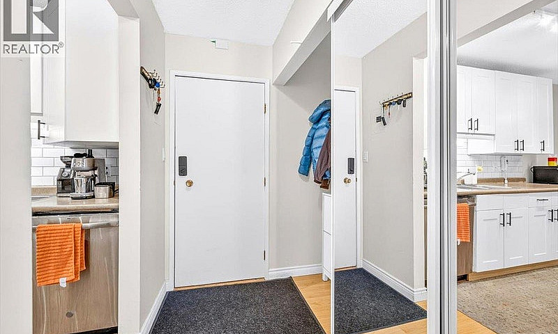 30 Ridgemont Avenue ...