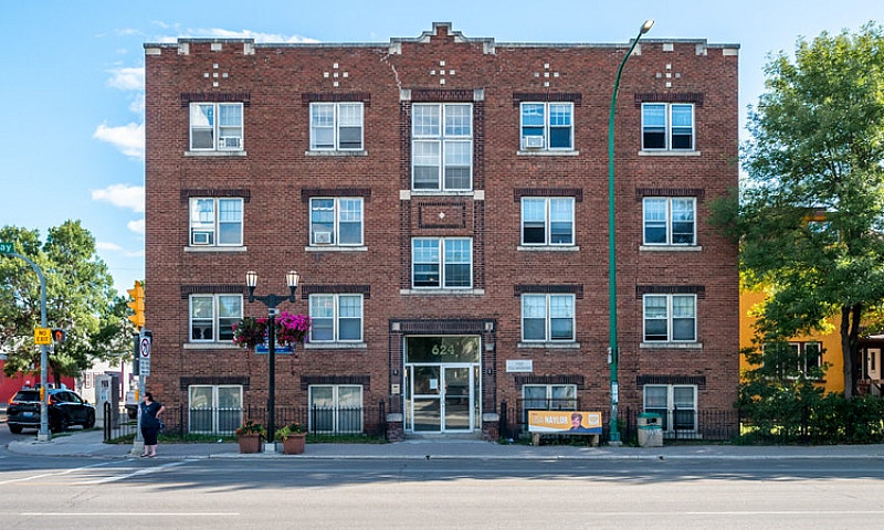 624 Broadway Ave-1 B...