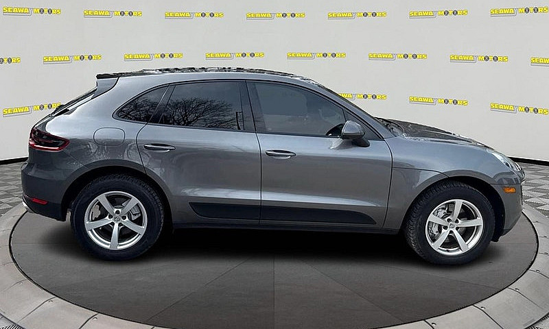 2017 Porsche Macan A...