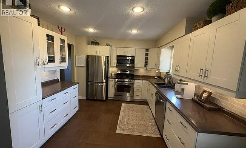 19852 116A Avenue Pi...