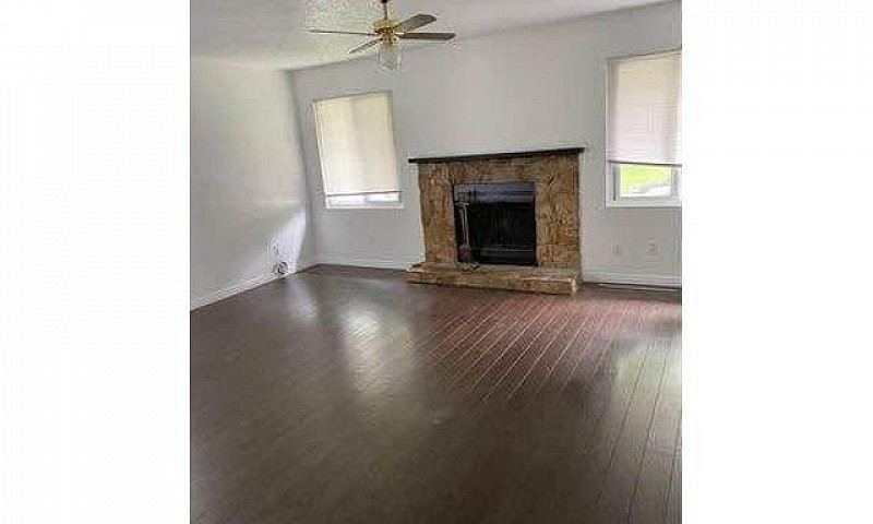 14860 89 Avenue Surr...