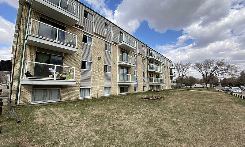 Meadow Green Apartme...