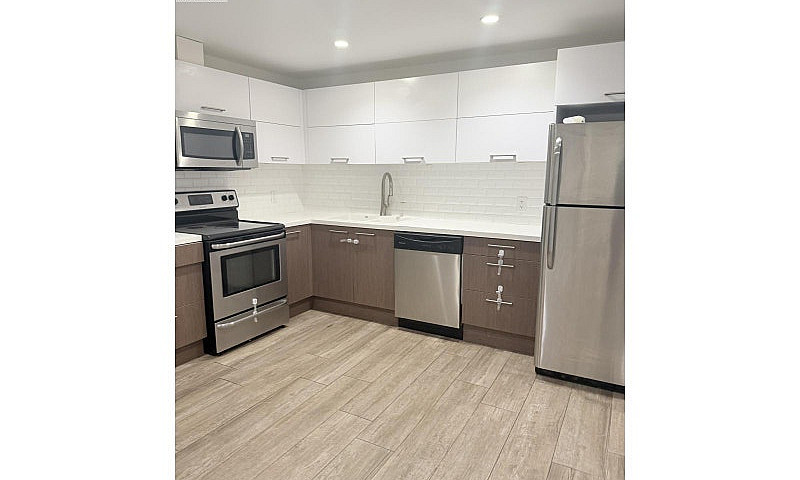 Bsmt 2150 Kugler Ave...