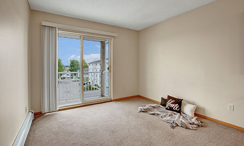 2 Bed X 1.5 Bath Apa...