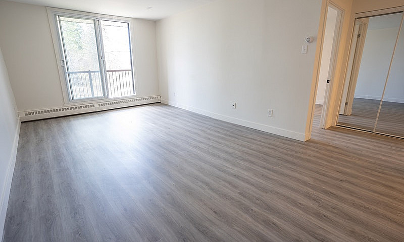 3 1/2 Style Condo, À...