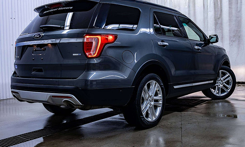 2016 Ford Explorer A...