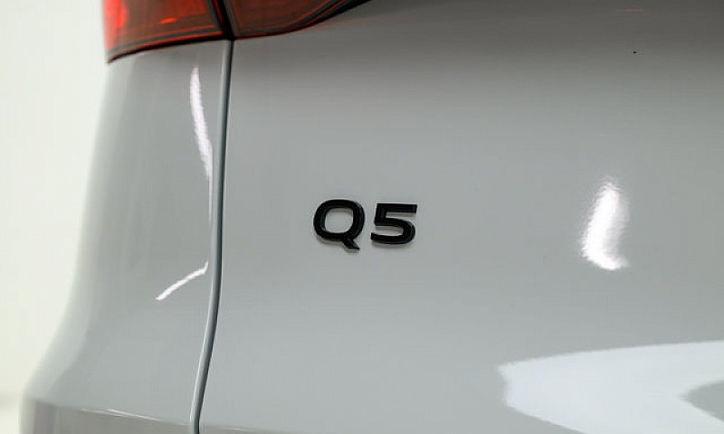 2025 Audi Q5 Progres...
