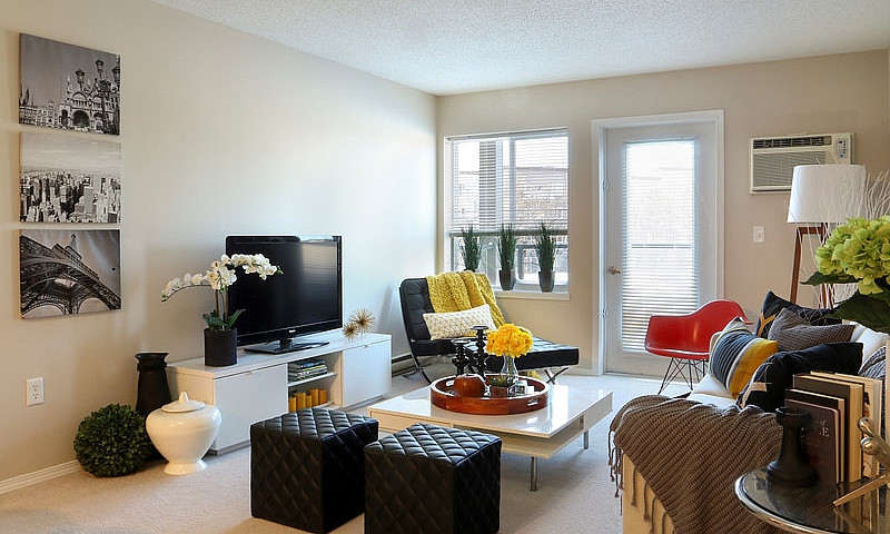 Kenwood Court - Spac...