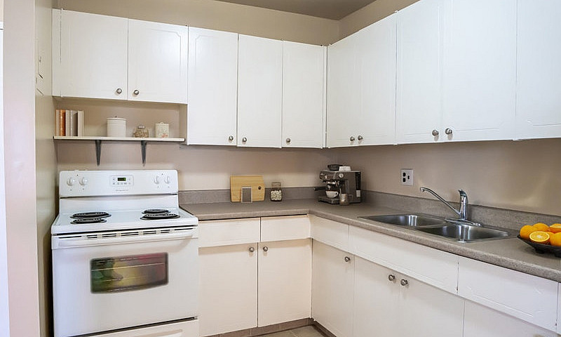 555 River Avenue - 1...