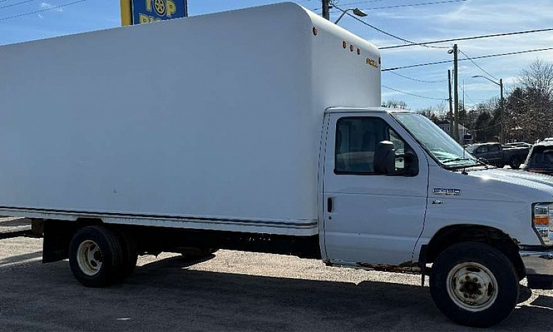 2016 Ford E-450 Bein...