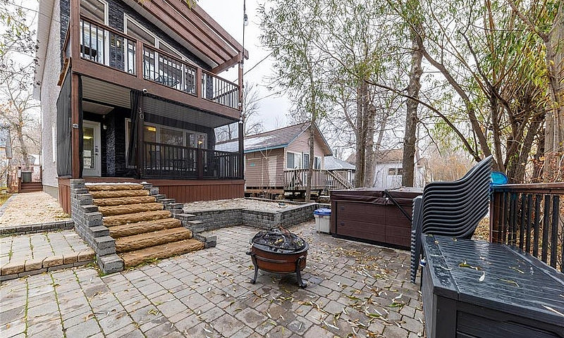 30 Grand Beach Road ...