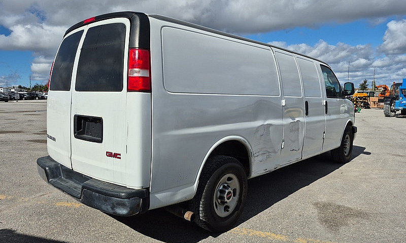 2017 Gmc Savana...