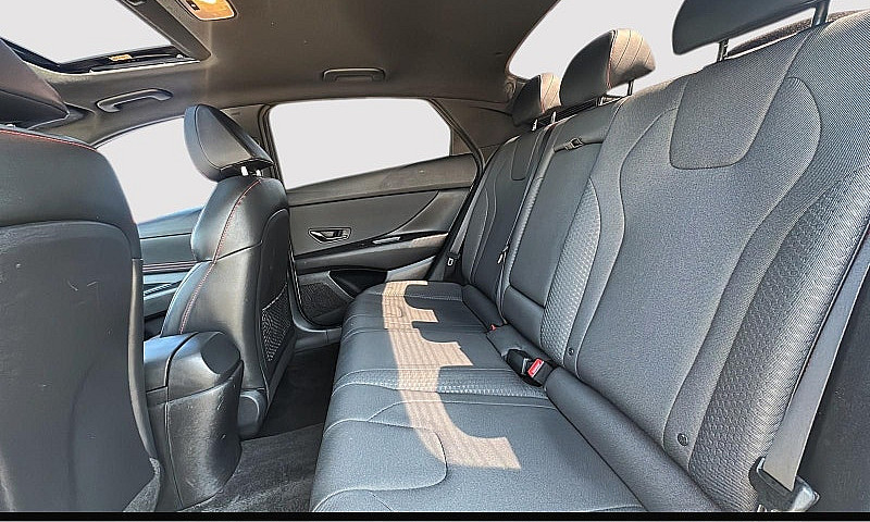 2022 Hyundai Elantra...