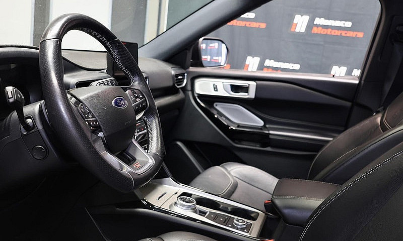 2022 Ford Explorer S...