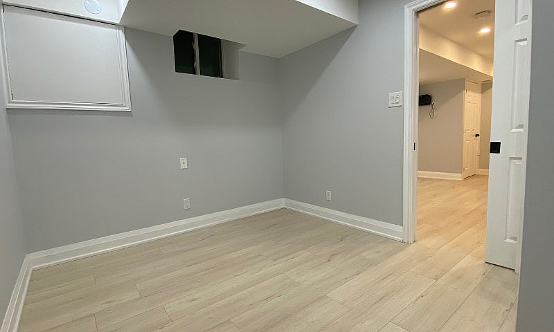 Renovated 1 Bedroom ...