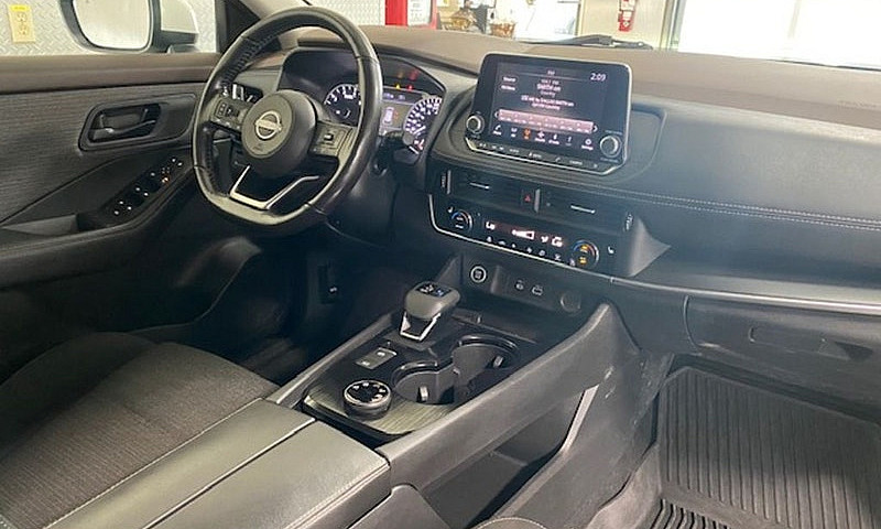 2022 Nissan Rogue Aw...