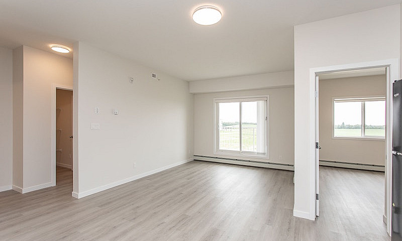 2 Bedroom Suite In L...