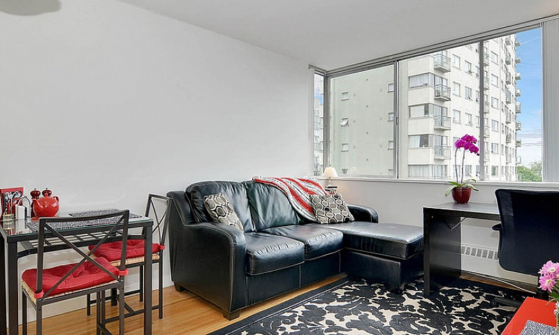 English Bay Tower - ...