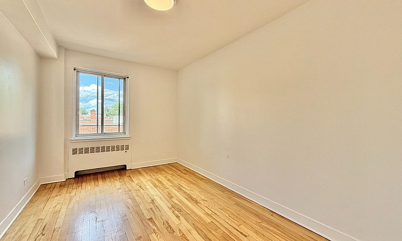 1 Bedroom - Heat & A...