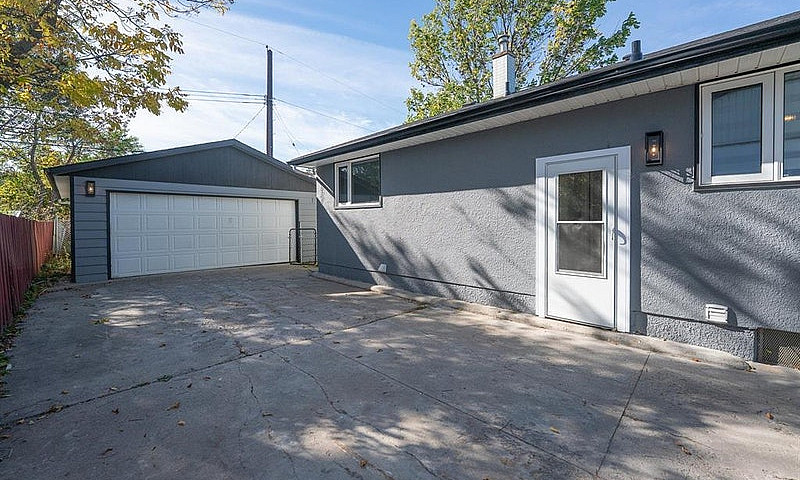 26 Penfold Crescent ...
