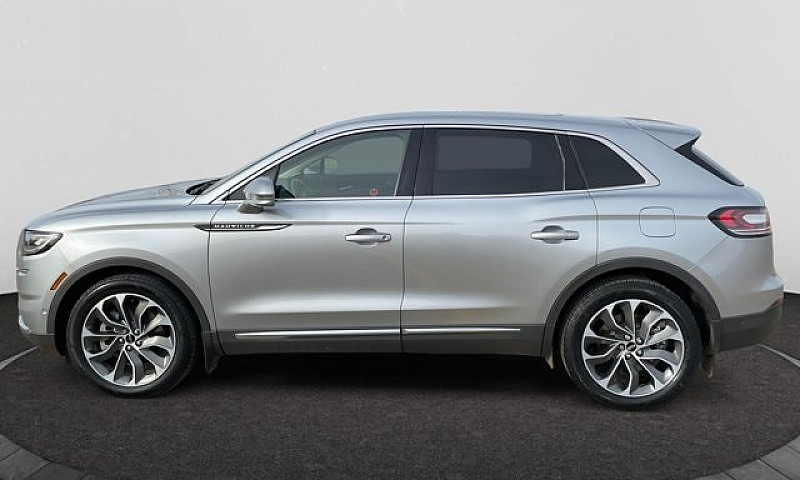 2023 Lincoln Nautilu...