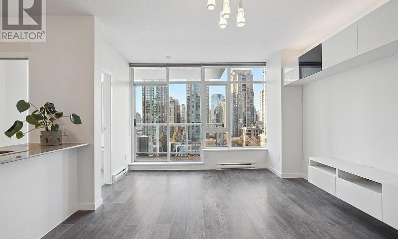 707 480 Robson Stree...