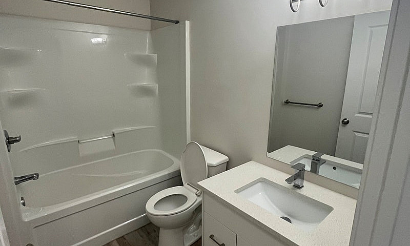 Modern 2-Bed  2-Bath...
