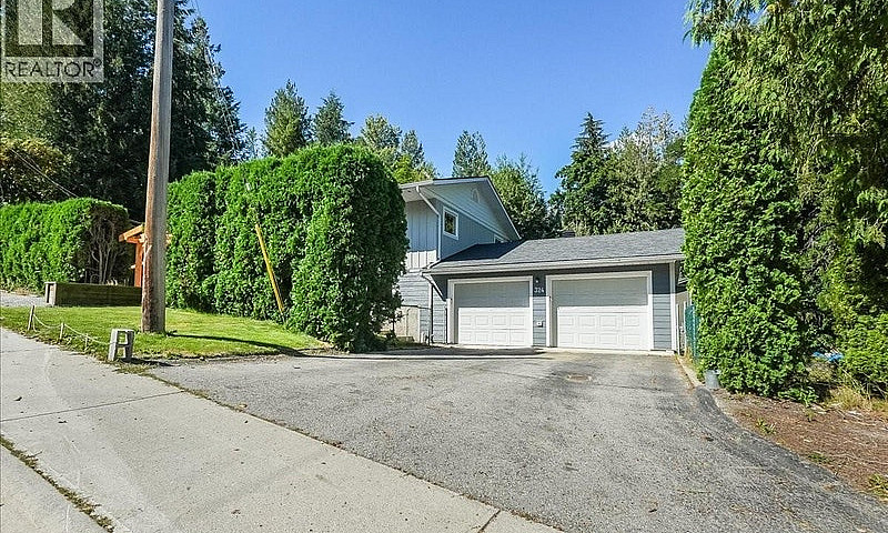 324 Richards Street ...