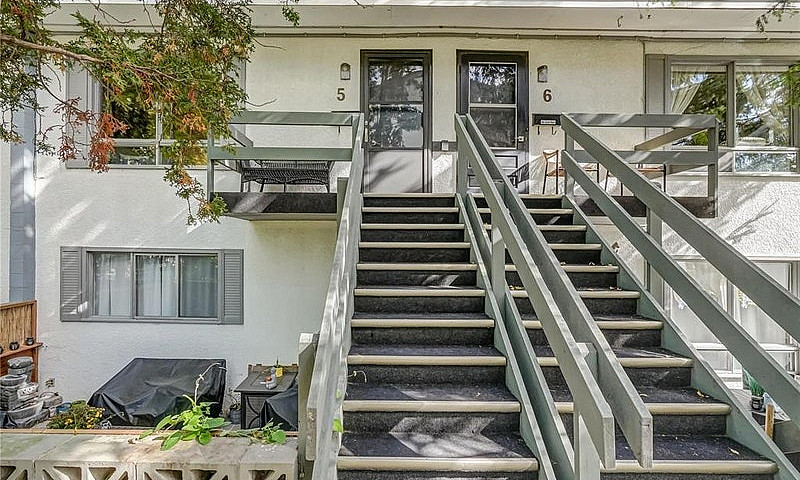 5 1120 Dorchester Av...