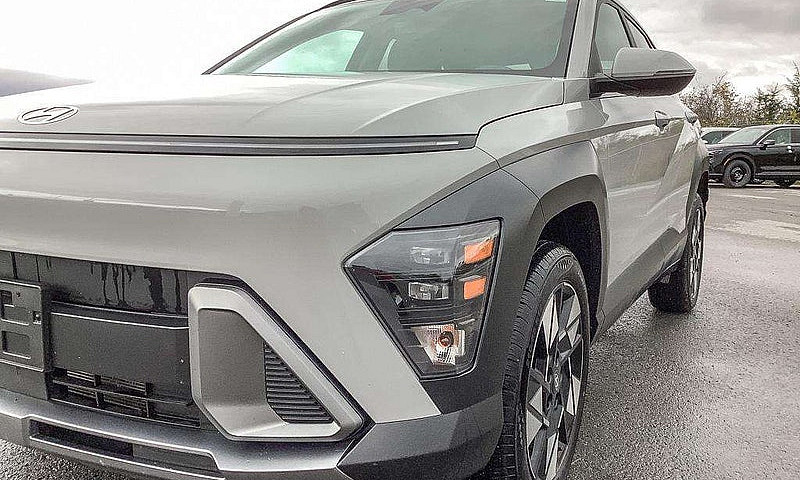 2024 Hyundai Kona Tr...