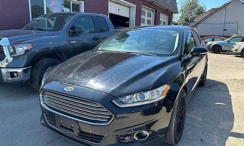 2016 Ford Fusion Tit...
