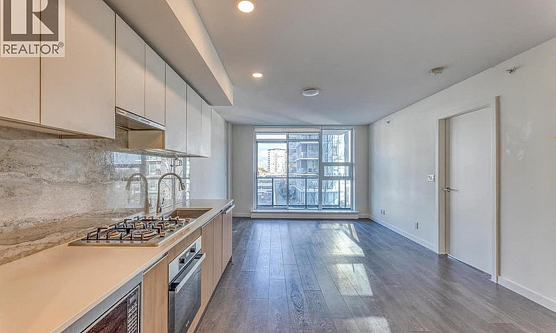 709 6633 Buswell Str...