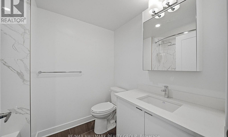2302 - 180 George St...
