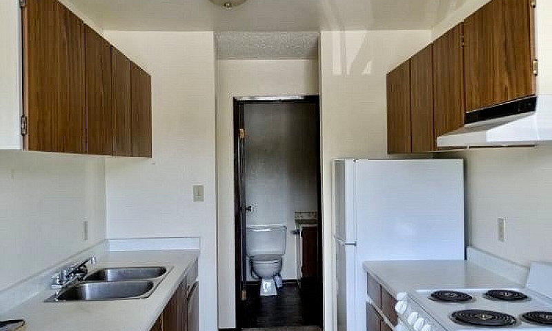 2 Bedroom 1 Bath - S...