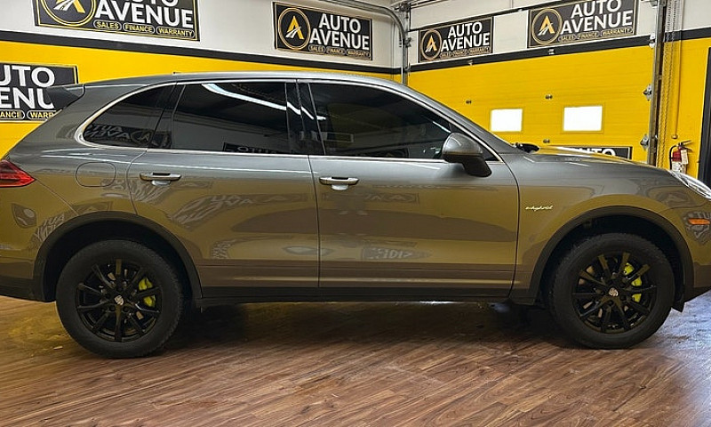 2016 Porsche Cayenne...