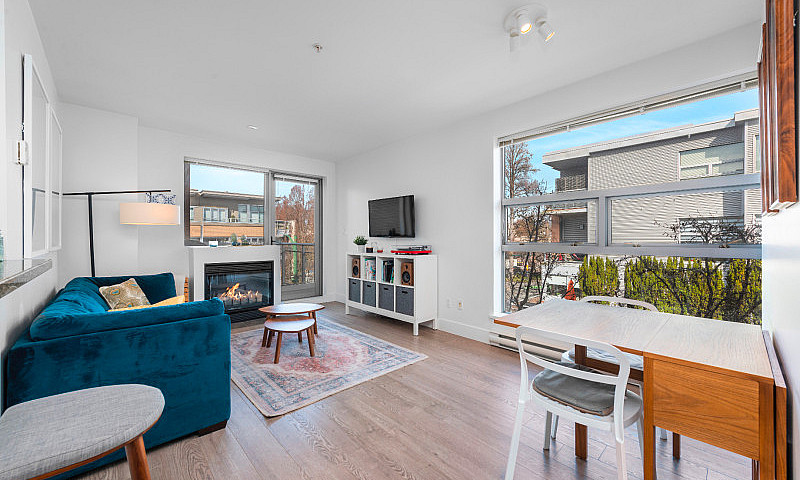 Modern 2 Bedroom + D...