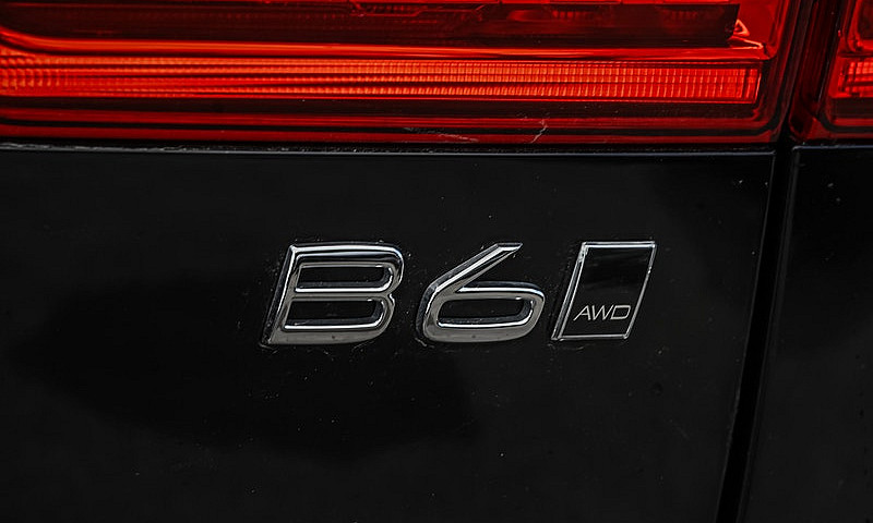 2023 Volvo Xc60...