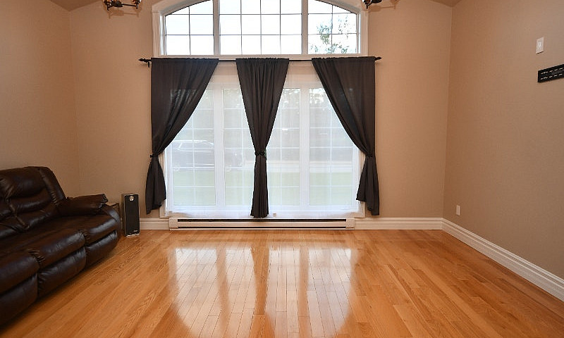 New Listing!! 128 Bo...