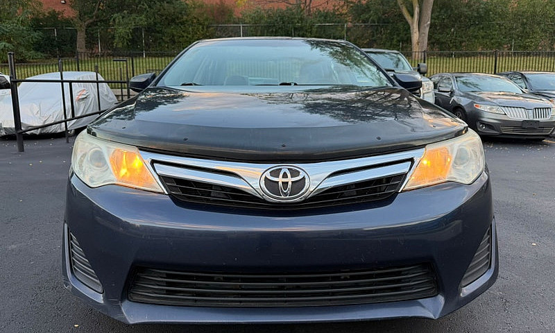 2014 Toyota Camry 4D...