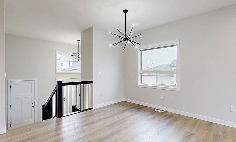 #2207 - 3 Bed/2 Bath...