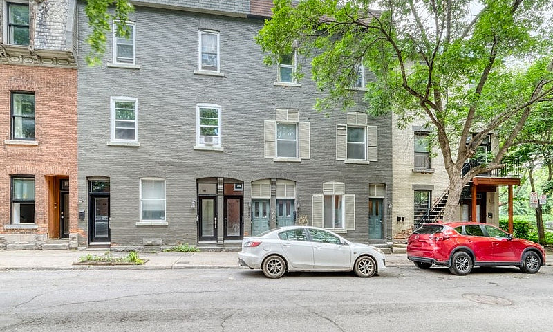 995 000$ - Triplex À...