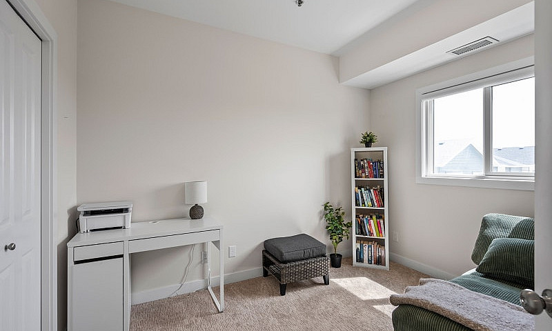 Like New 3 Bedroom, ...