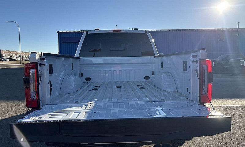 2027 Ford F-350 Supe...