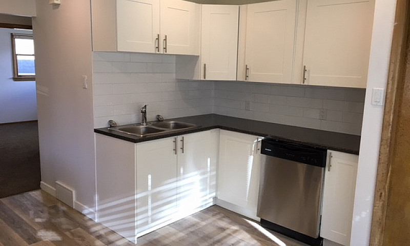 3 Beds, 1 Bath Main ...