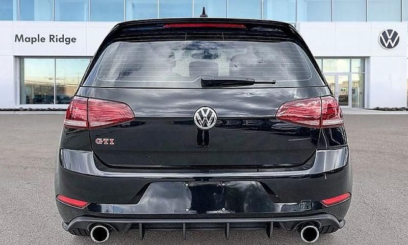2020 Volkswagen Golf...