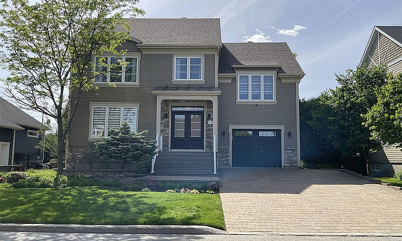 $855,000 - Split Lev...