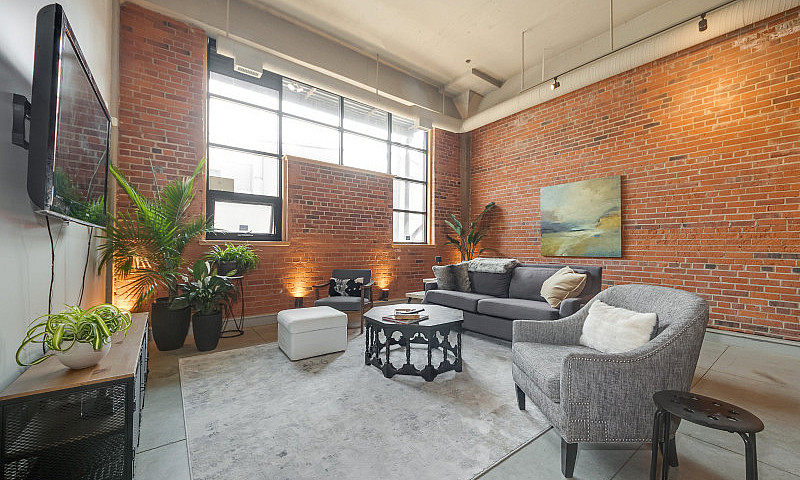 Corner Unit, New Yor...