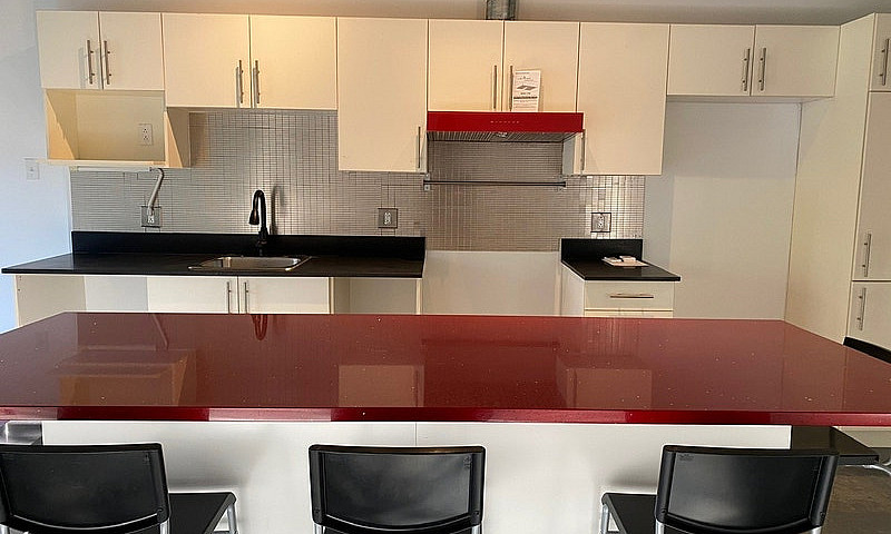 Condo3.1/2 Stationne...