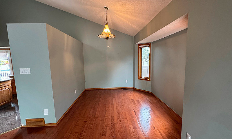 House For Rent In So...